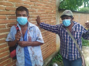 ROJA Afuera del Hospital Básico Comunitario