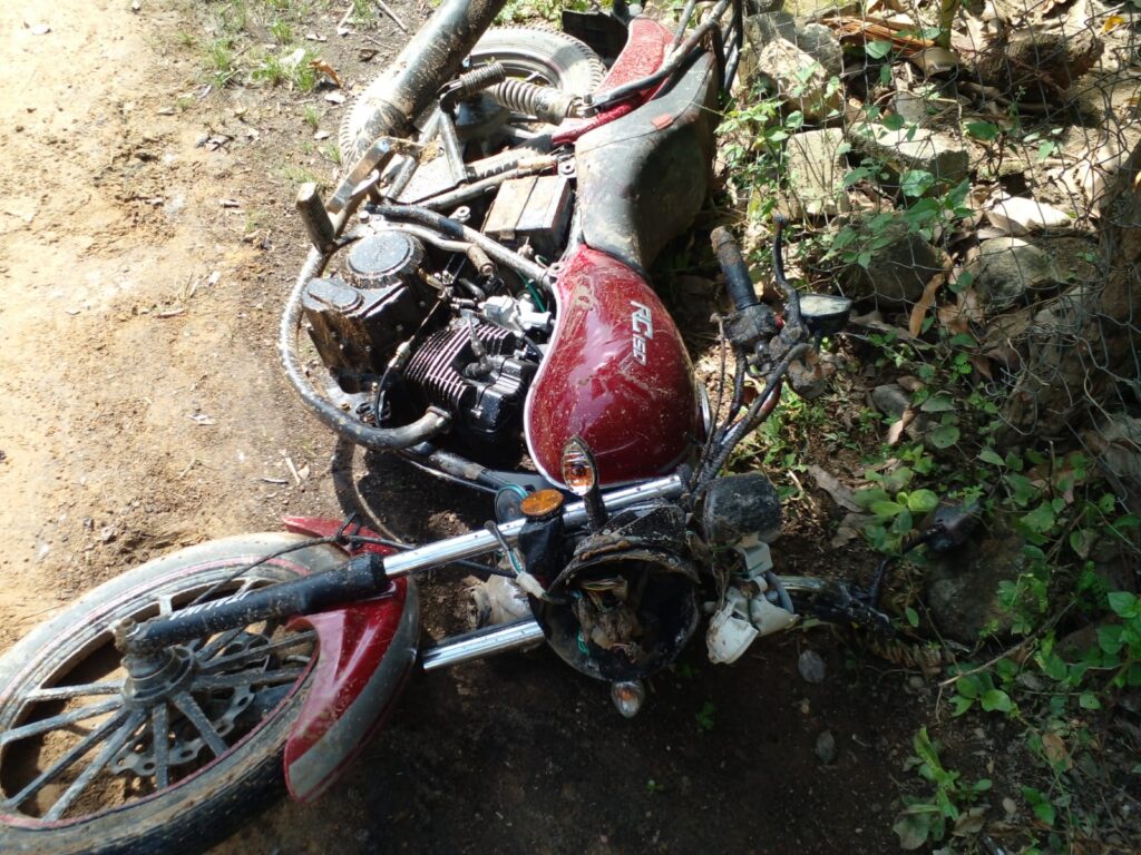 ROJA LA MOTO (2)