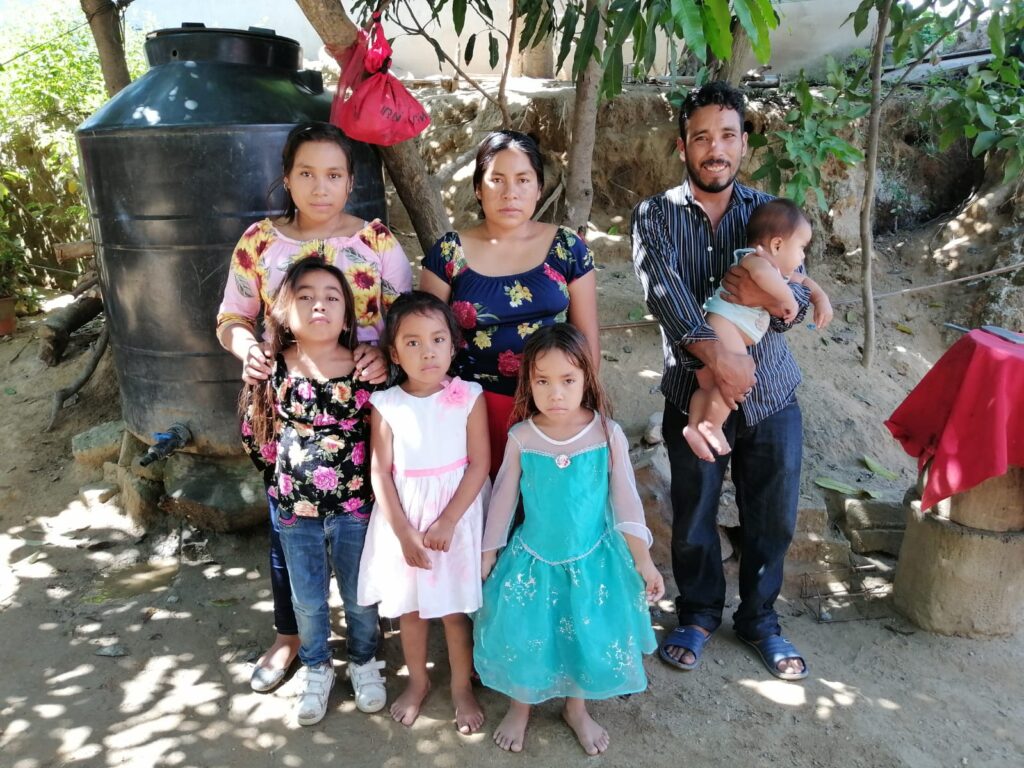 COCHOAPA La familia Martinez Ventura
