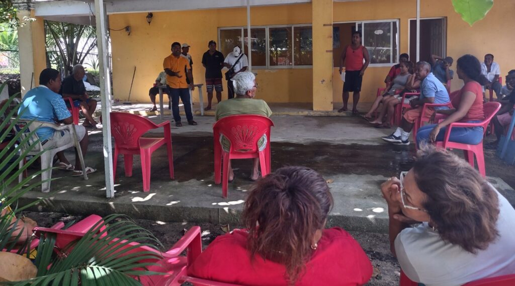 Marquelia Durante la reunión