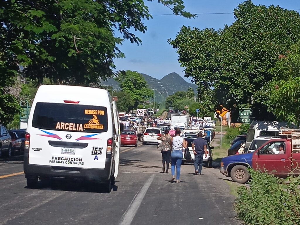 PRINCIPAL BLOQUEO EN CIUDAD ALTAMIRANO