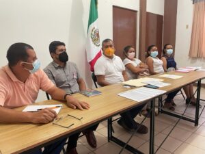 PRINCIPAL EL ALCALDE ACOMPAÑADO DE REGIDORES