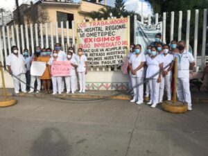 PRINCIPAL Los trabajadores en el hospital