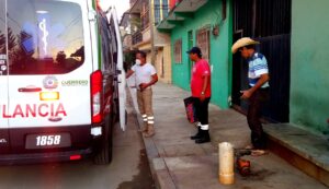 ROJA AL MOMENTO DE SER AUXILIADO PARA LLEVARLO A SU DOMICILIO