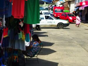 ome comercio ambulante invade la avenida