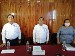 principal el alcalde la sindica y el secretario general (1)