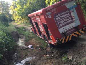 COPALA Camión de la coca atascado