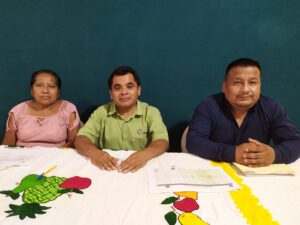 Iliatenco El síndico y dos regidores