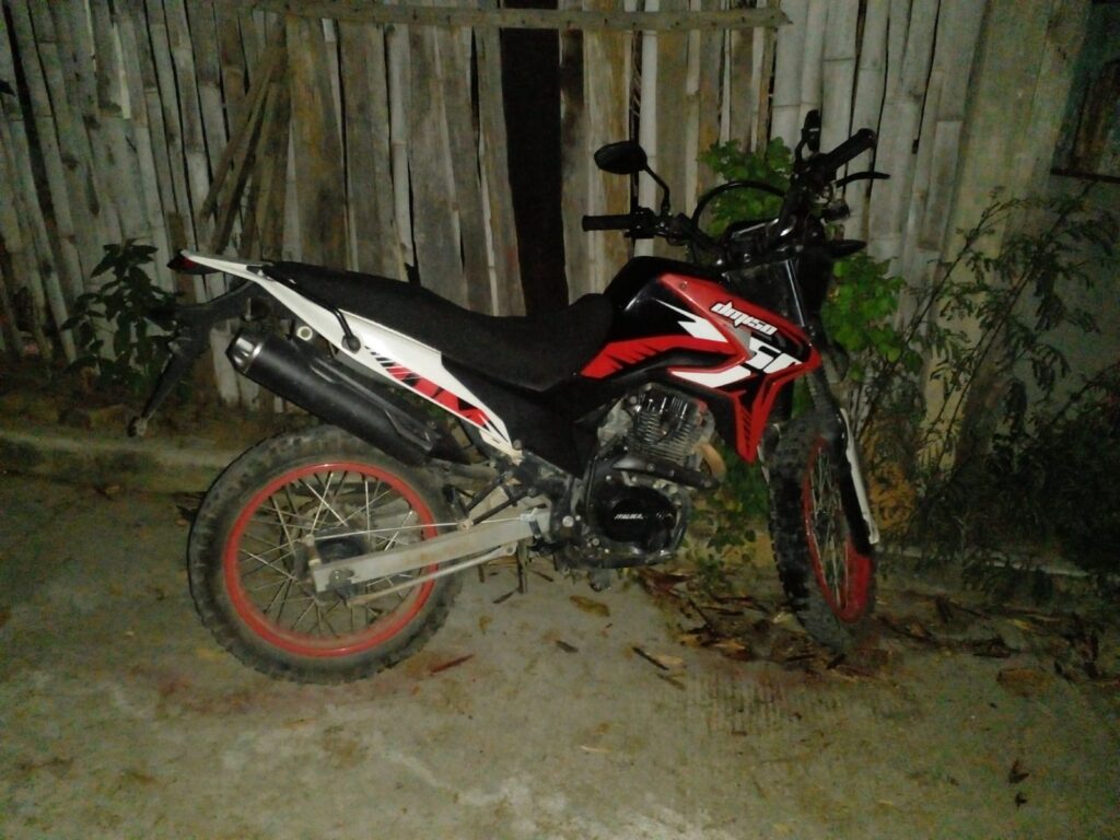 ROJA LA MOTOCICLETA