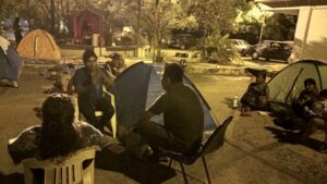 CRUZ GRANDE MAESTROS PERNOCTANDO DENTRO DE LA DELEGACIÓN