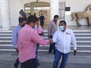 SAN LUIS EL REGIDOR EN COMPAÑIA DE MARIO MORENO Y EL ALCALDE.