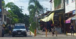 SAN LUIS TAXI ESTACIONADO EN EL ANDADOR