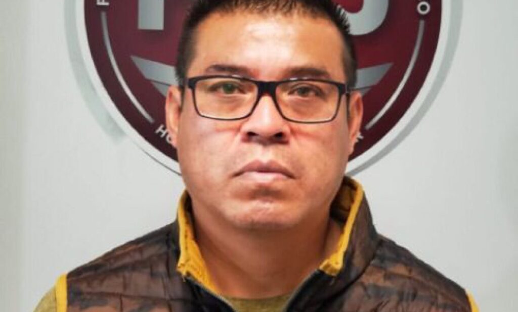 ROJA EFREN ROBLES PALMA