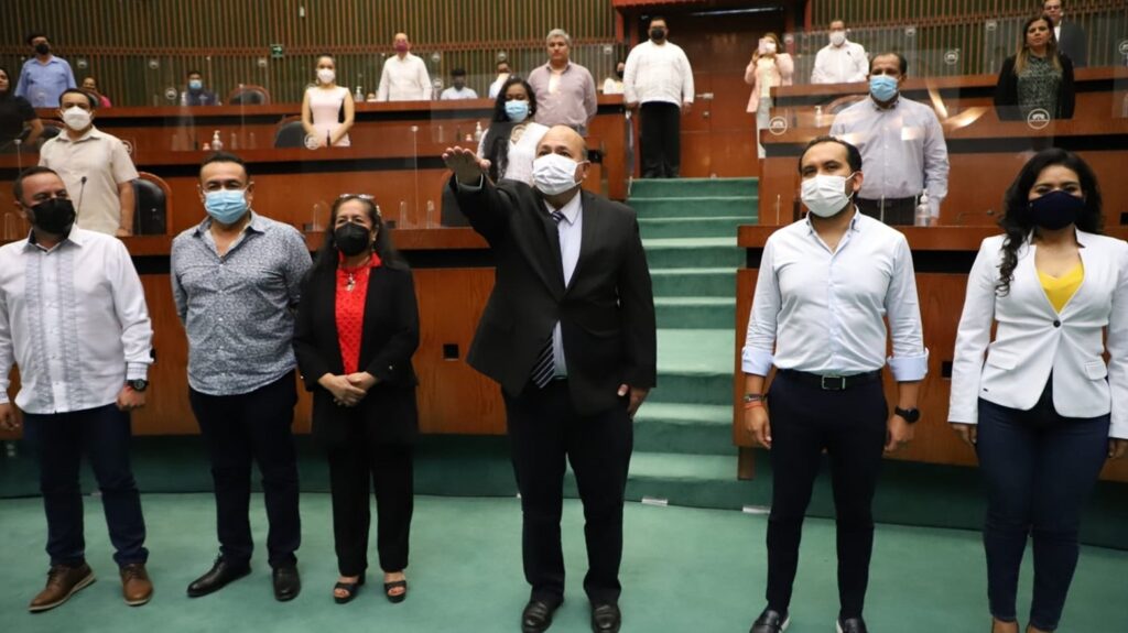 CONGRESO RATIFICAN MAGISTRADO BOL 141