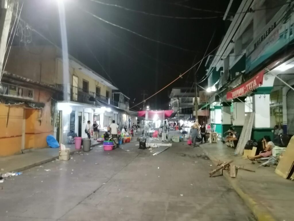 OME Los puestos levantándose (2)