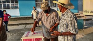 PRINCIPAL Don Gertrudis Donato Tapia fue el primero en votar