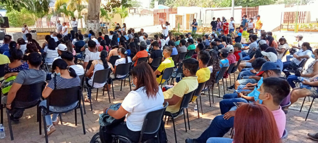 PRINCIPAL ESTUDIANTES Y PADRES (2)
