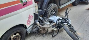 ROJA La motocicleta prensada (1)