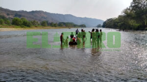 ROJA PROTECCIÓON CIVIL BUSCANDO EL CUERPO