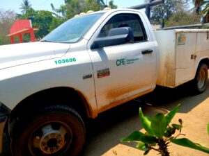 CUAJI CAMIONETA DE LA CFE