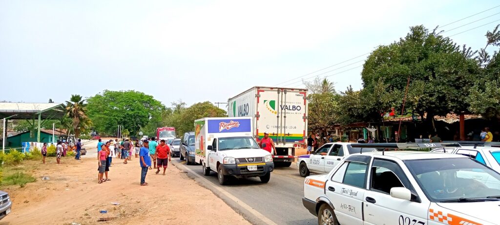 CUAUATEPEC BLOQUEO (4)