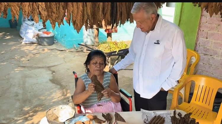 IGUA Adela con el presidente