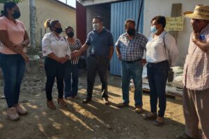 Marquelia Al concluir la entrega del fertilizante apertura la Casa del Campesino