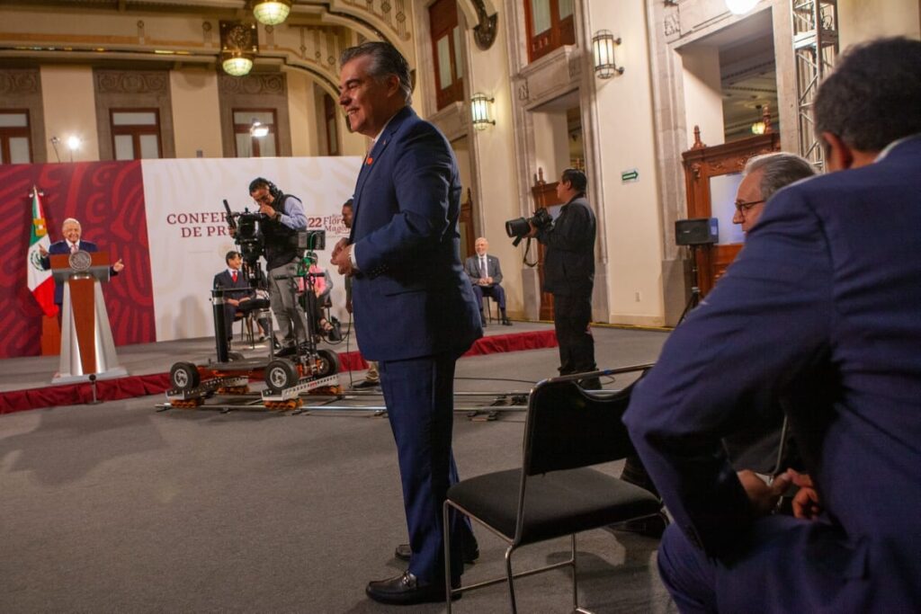 NACIONAL ESPALDARAZO DE EMPRESARIOS