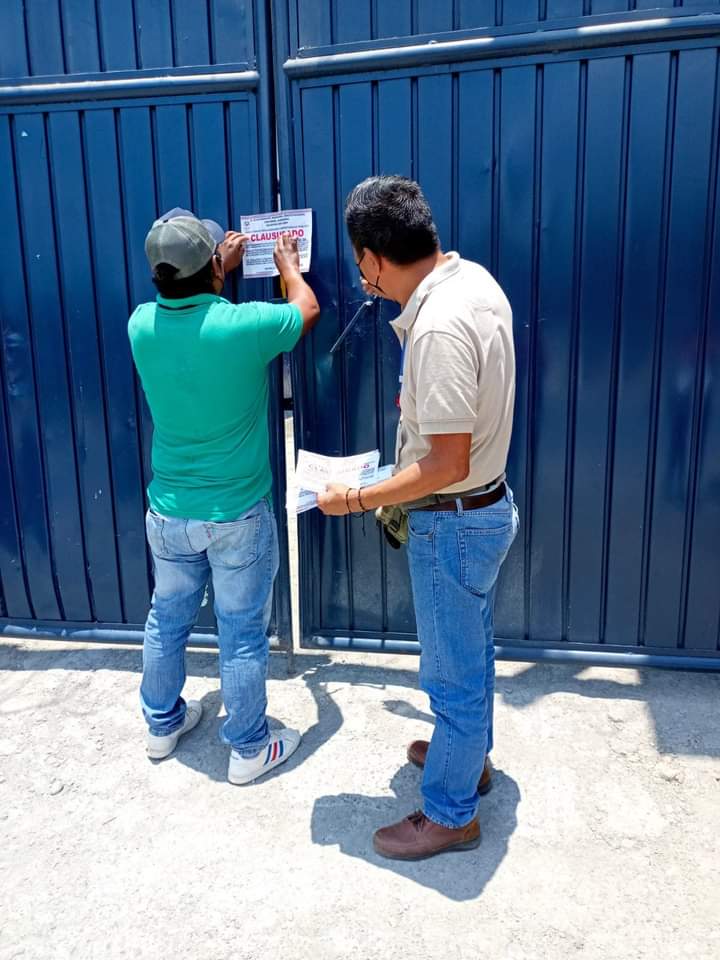 OME El personal de Reglamentos en la clausura (2)