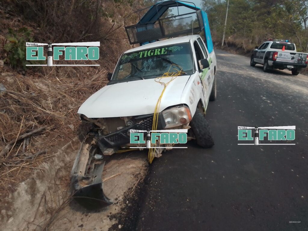 ROJA CAMIONETA ACCIDENTADA (1)