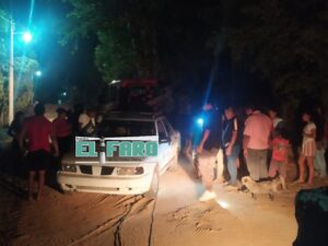ROJA LA UNIDAD SIENDO REMOLCADA