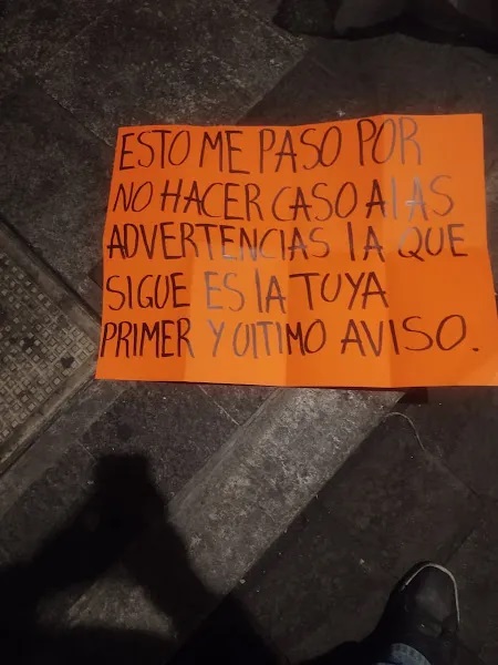 roja cabeza humana 2