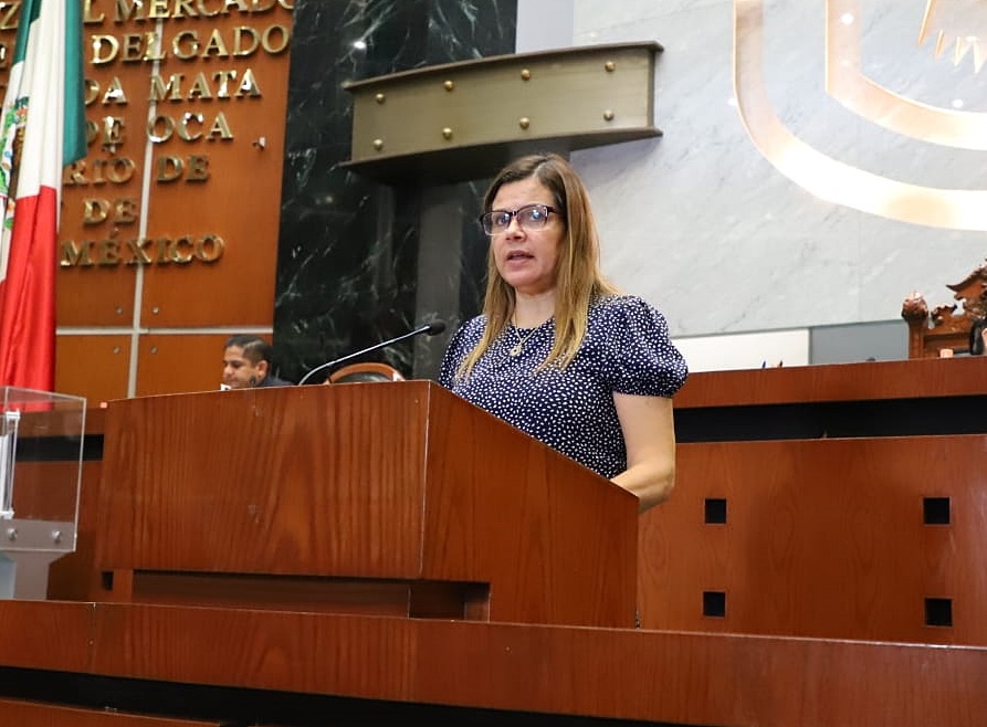 PRINCIPAL JULIETA FERNÁNDEZ