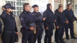 PRINCIPAL Policías detenidos