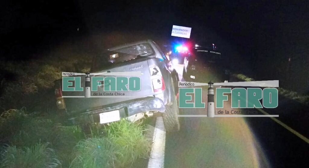 ROJA Camioneta donde viajaba la familia (2)