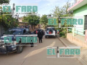ROJA LOS POLICIAS EN EL LUGAR