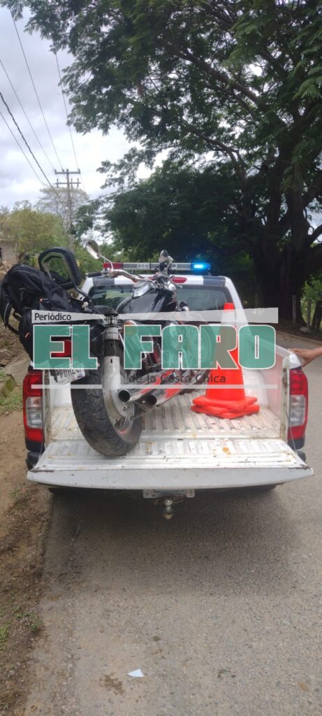 ROJA SU MOTOCICLETA