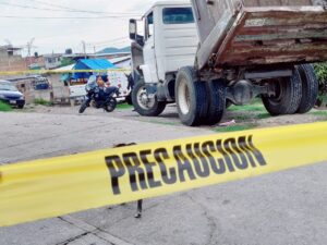 roja lo mataron mientras revisaba su camion (1)