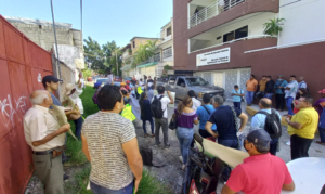 AYUTLA MAESTROS PROTESTAN