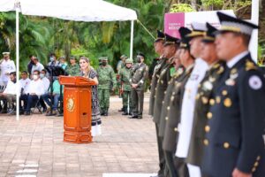 BOLETIN EVELYN FUERZAS ARMADAS