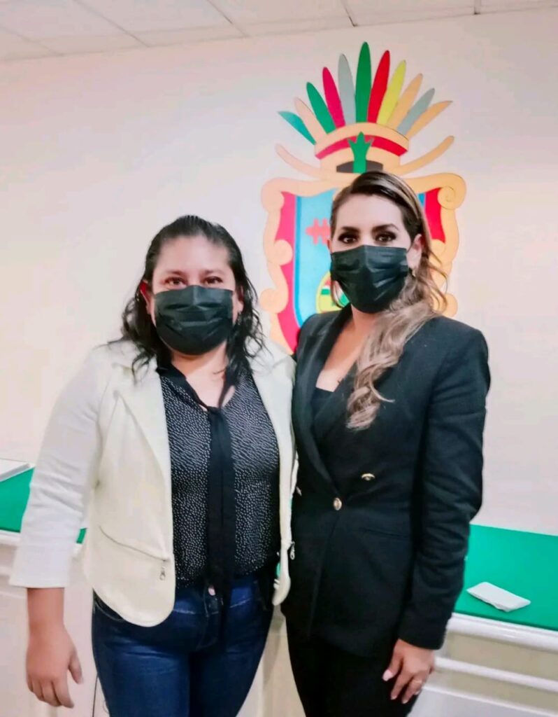BOLETIN TRANSPORTE María Denia de los Santos y la gobernadora