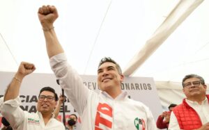 PRINCIPAL EL DIRIGENTE NACIONAL DEL PRI
