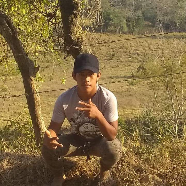 ROJA EL JOVEN MARCIAL EN VIDA