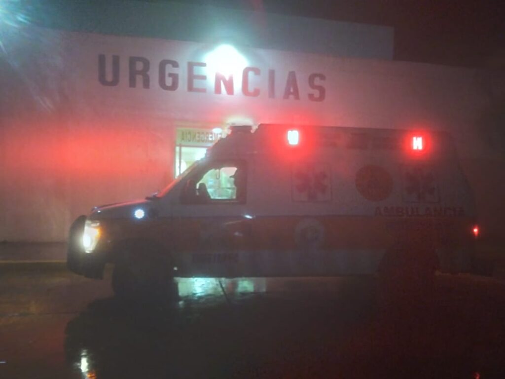 ROJA LA AMBULANCIA EN EL HOSPITAL