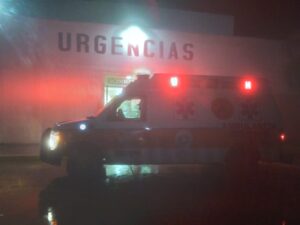 ROJA LA AMBULANCIA EN EL HOSPITAL