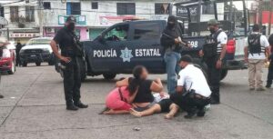 ROJA MATAN A POLICIA AUXILIAR 1