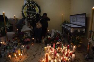 ROJA PIDEN JUSTICIA POR MUJERES ASESINADAS (3)