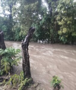 SAN LUIS CRECIDA Y SALIDA DE LOS ARROYOS (2)