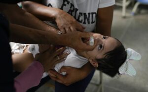 SOCIALES RESURGE LA POLIO