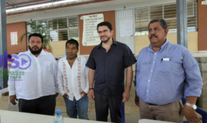 ayutla bruno y funcionarios estatales